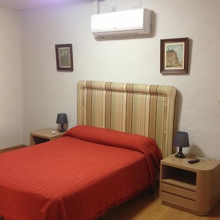 Hostal Pradillo Mostoles Luaran gambar