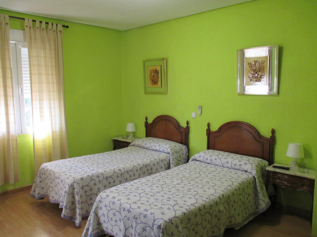 Hostal Pradillo Mostoles Bilik gambar