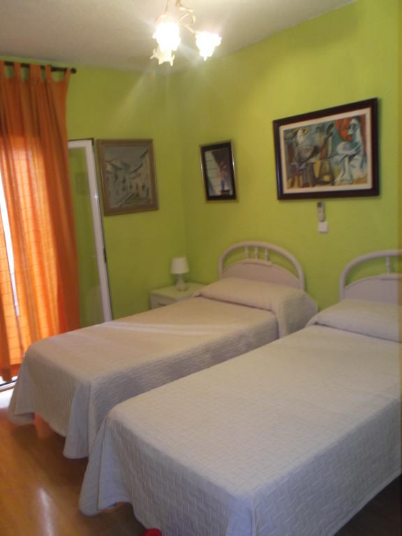 Hostal Pradillo Mostoles Luaran gambar